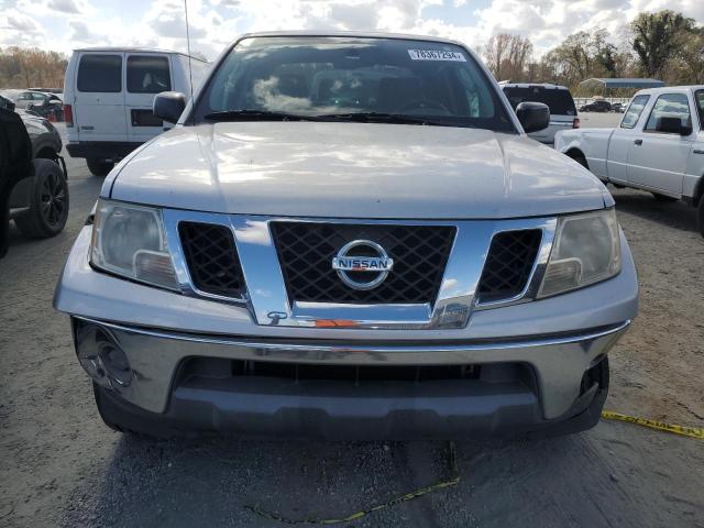 1N6AD0EVXAC427535 - 2010 NISSAN FRONTIER CREW CAB SE SILVER photo 5