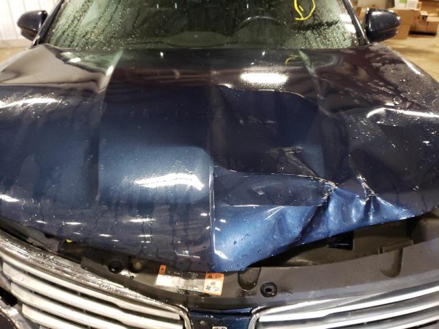 5LMCJ2D97HUL69983 - 2017 LINCOLN MKC SELECT Blau Foto 12