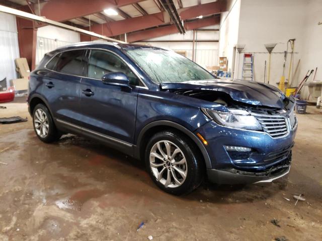 5LMCJ2D97HUL69983 - 2017 LINCOLN MKC SELECT Blau Foto 4
