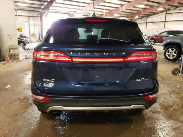 5LMCJ2D97HUL69983 - 2017 LINCOLN MKC SELECT Blau Foto 6
