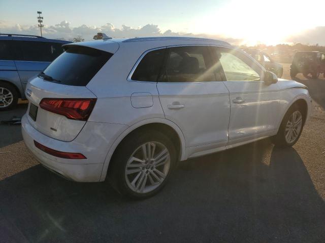 WA1BNAFY3K2046663 - 2019 AUDI Q5 PREMIUM PLUS WHITE photo 3