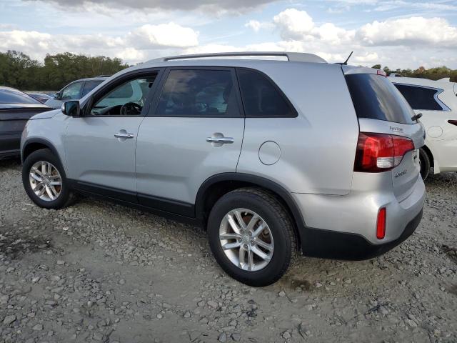 5XYKT4A7XFG622661 - 2015 KIA SORENTO LX SILVER photo 2