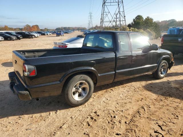 1GCCS19W0Y8280584 - 2000 CHEVROLET S TRUCK S10 BLACK photo 3