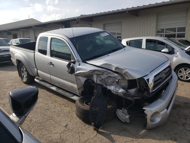 5TETU62N99Z604530 - 2009 TOYOTA TACOMA PRERUNNER ACCESS CAB SILVER photo 4