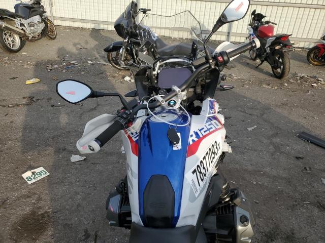 WB10J9303L6D01375 - 2020 BMW R 1250 GS WHITE photo 5