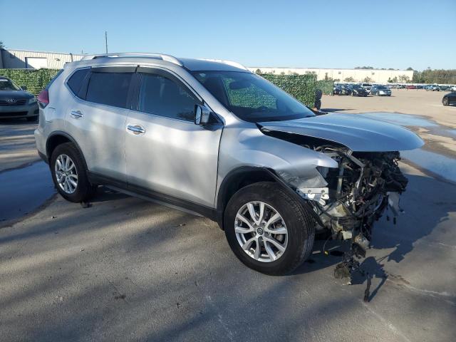 KNMAT2MV6HP531557 - 2017 NISSAN ROGUE S SILVER photo 4