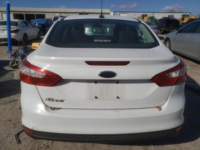 1FAHP3E27CL311010 - 2012 FORD FOCUS S WHITE photo 6