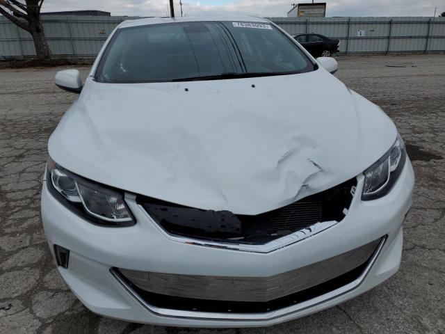 1G1RC6S50JU118921 - 2018 CHEVROLET VOLT LT WHITE photo 5