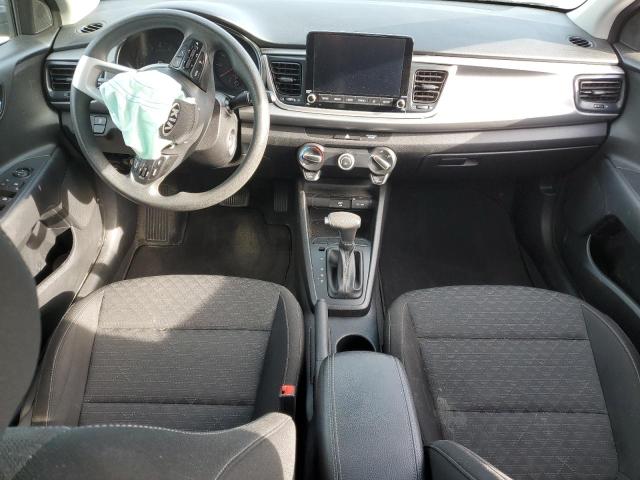 3KPA24AD7ME430872 - 2021 KIA RIO LX GRAY photo 8