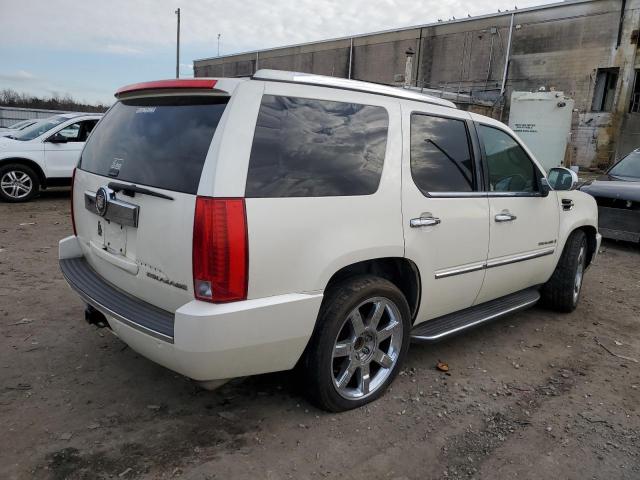 1GYFK63818R222864 - 2008 CADILLAC ESCALADE LUXURY WHITE photo 3