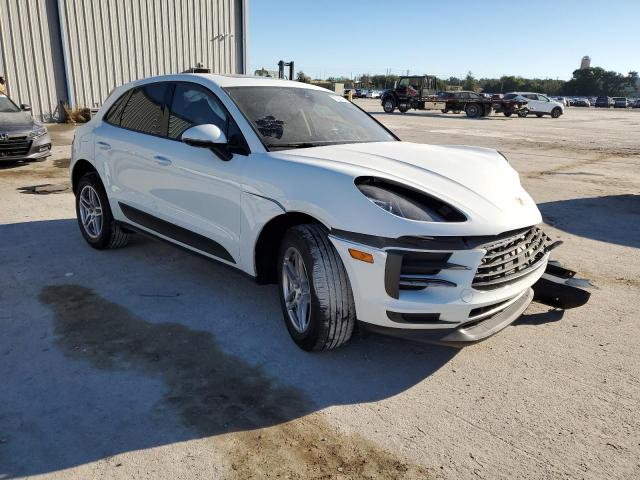 WP1AA2A52LLB11660 - 2020 PORSCHE MACAN WHITE photo 4