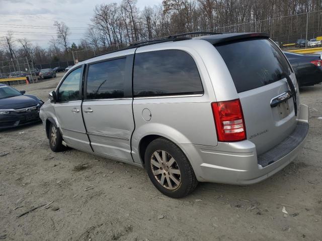 2A4RR5D14AR105154 - 2010 CHRYSLER TOWN & COU TOURING SILVER photo 2