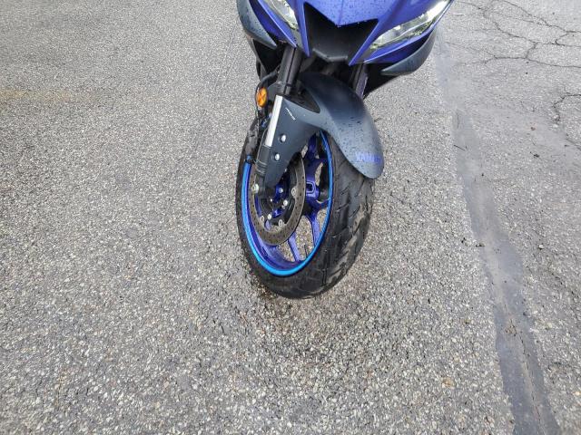 MH3RH18Y8PK009979 - 2023 YAMAHA YZFR3 A BLUE photo 9