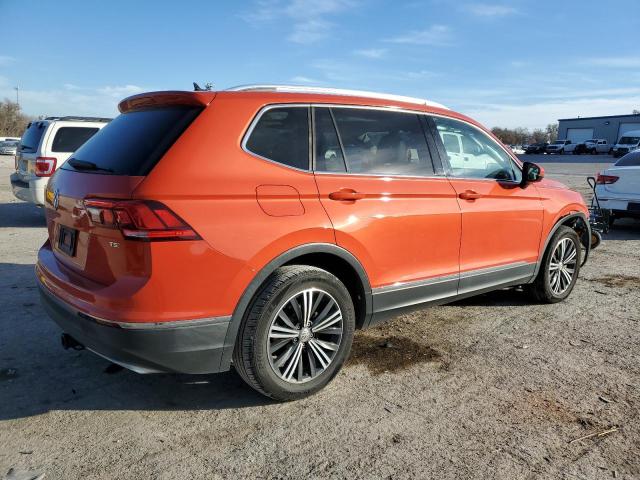 3VV3B7AX1JM001251 - 2018 VOLKSWAGEN TIGUAN SE ORANGE photo 3