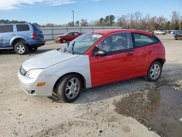 3FAFP31N45R130751 - 2005 FORD FOCUS ZX3 RED photo 1