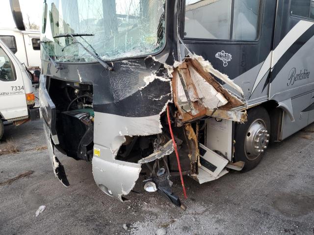 4UZAB2DT5BCAU3036 - 2011 FREIGHTLINER CHASSIS XC შავი ფოტო 10