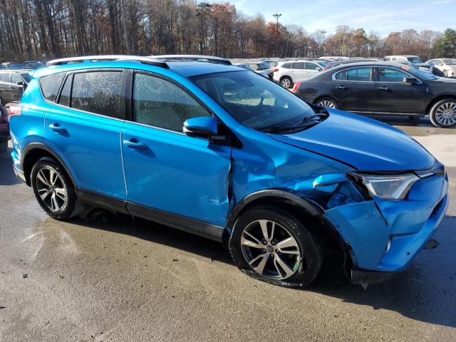 2T3RFREV8HW627308 - 2017 TOYOTA RAV4 XLE BLUE photo 4