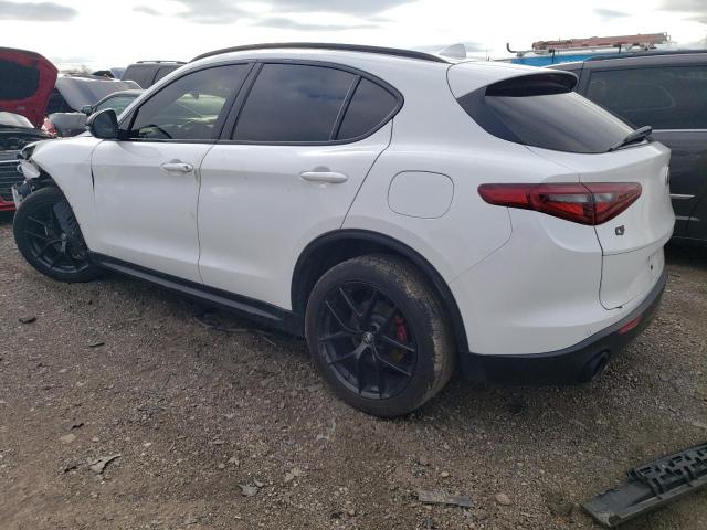 ZASPAKANXK7C41857 - 2019 ALFA ROMEO STELVIO WHITE photo 2