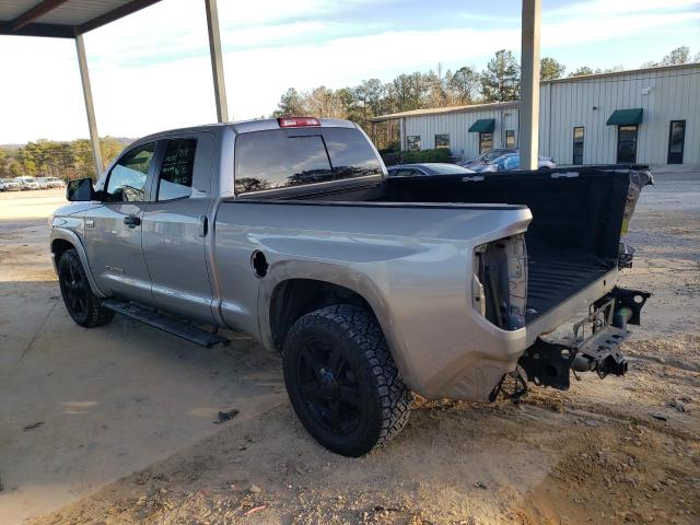 5TFUW5F18HX604332 - 2017 TOYOTA TUNDRA DOUBLE CAB SR/SR5 SILVER photo 2