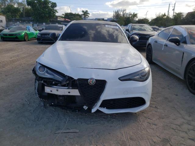 ZARFAMBN2N7665140 - 2022 ALFA ROMEO GIULIA SUPER WHITE photo 5