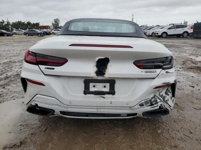 WBAFY4C01MCF72060 - 2021 BMW M850XI WHITE photo 6