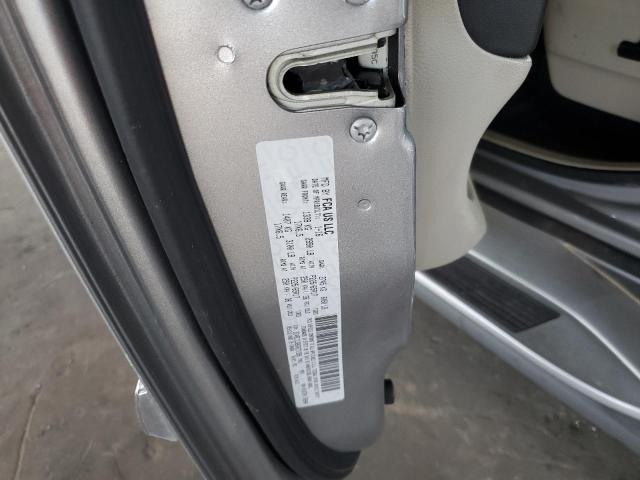 2C4RC1CG8GR271398 - 2016 CHRYSLER TOWN & COU TOURING L SILVER photo 12