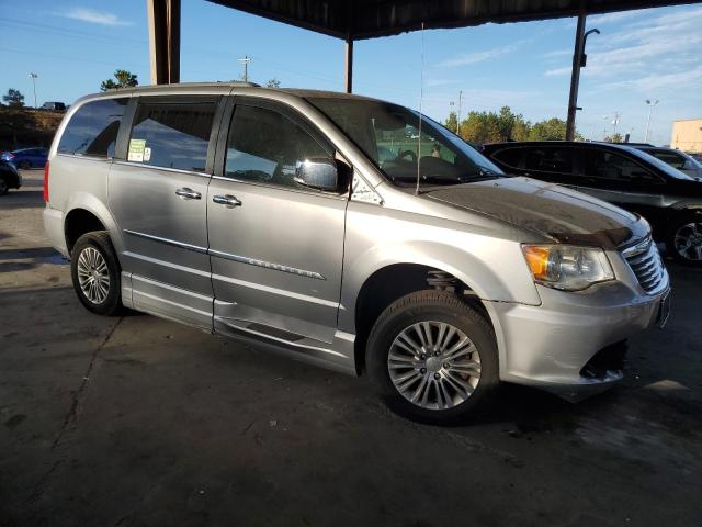 2C4RC1CG8GR271398 - 2016 CHRYSLER TOWN & COU TOURING L SILVER photo 4