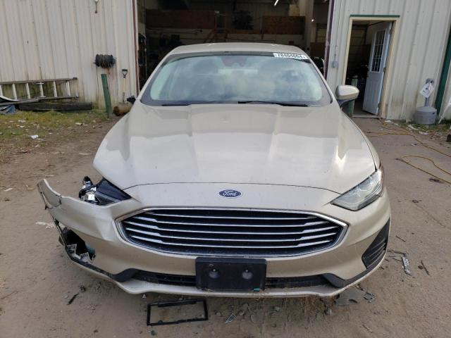 3FA6P0LU1KR241773 - 2019 FORD FUSION SE TAN photo 5