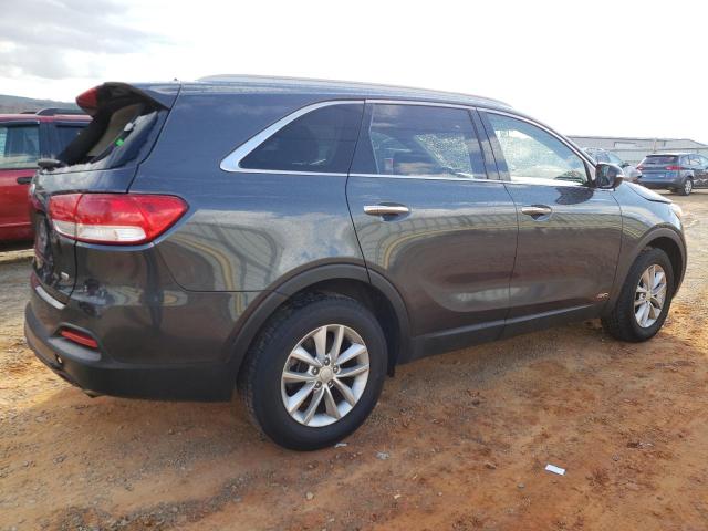 5XYPGDA31HG261654 - 2017 KIA SORENTO LX GRAY photo 3