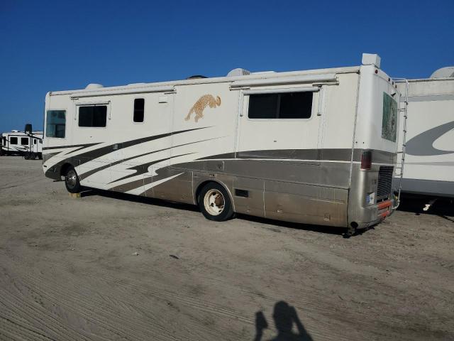 4VZDK539X2C041142 - 2002 SPARTAN MOTORS MOTORHOME 4VZ WHITE photo 3