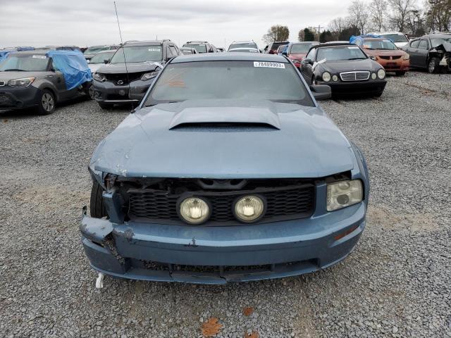 1ZVFT82H965253264 - 2006 FORD MUSTANG GT BLUE photo 5