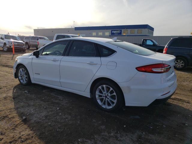 3FA6P0LU8KR256657 - 2019 FORD FUSION SE WHITE photo 2