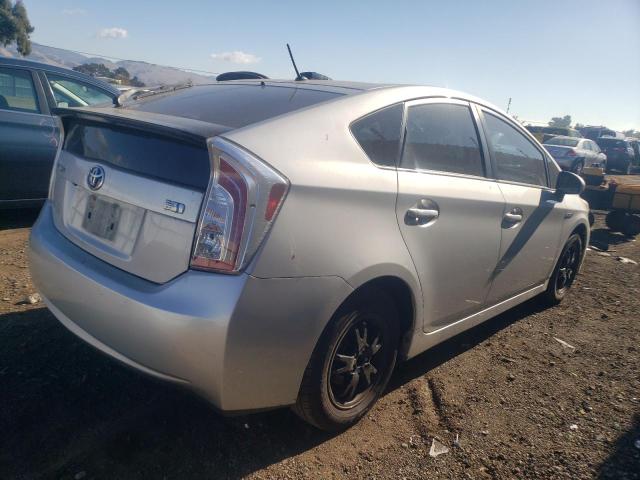 JTDKN3DU6F0436417 - 2015 TOYOTA PRIUS SILVER photo 3