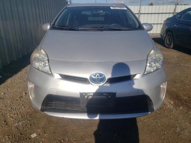 JTDKN3DU6F0436417 - 2015 TOYOTA PRIUS SILVER photo 5