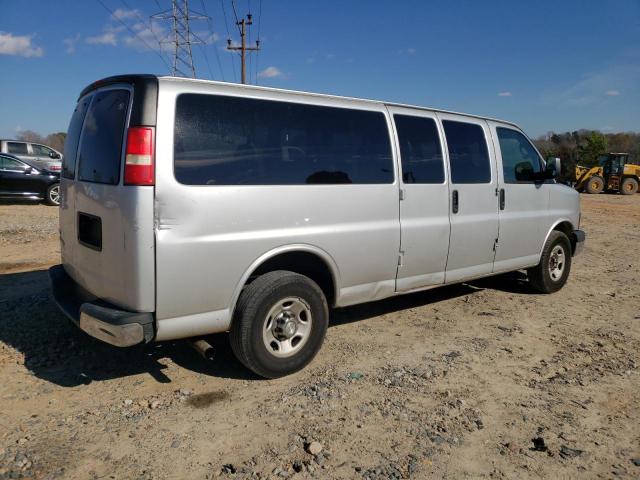 1GA2G1DG1A1151919 - 2010 CHEVROLET EXPRESS G3 LT SILVER photo 3