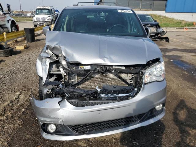 2C4RDGCG4HR750158 - 2017 DODGE GRAND CARA SXT SILVER photo 5