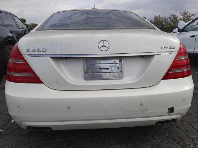 WDDNG9FBXAA290389 - 2010 MERCEDES-BENZ S 400 WHITE photo 6