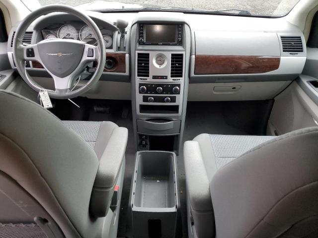 2A4RR5DX4AR360343 - 2010 CHRYSLER TOWN & COU TOURING GRAY photo 8