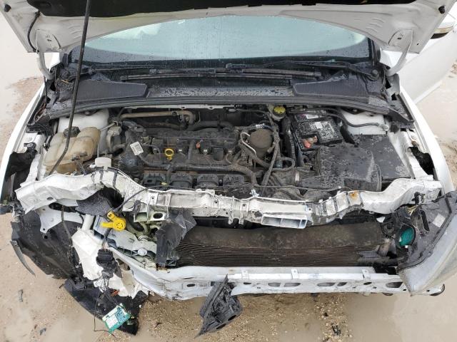 1FADP3K28FL347716 - 2015 FORD FOCUS SE WHITE photo 11