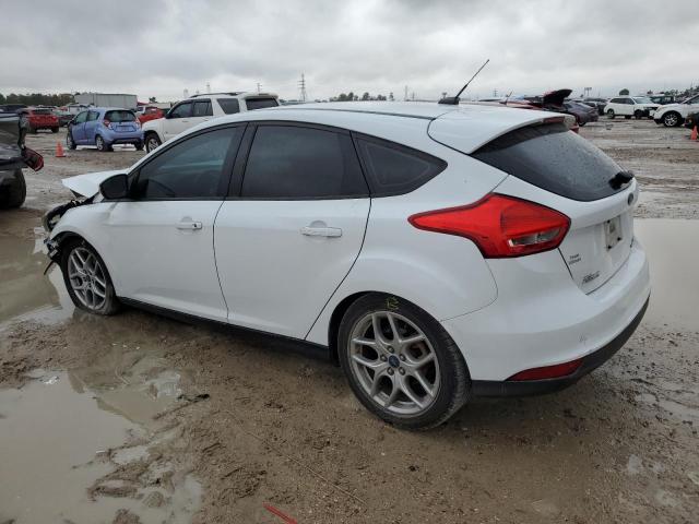 1FADP3K28FL347716 - 2015 FORD FOCUS SE WHITE photo 2