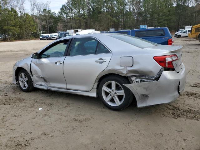 4T1BF1FK1CU148740 - 2012 TOYOTA CAMRY BASE SILVER photo 2