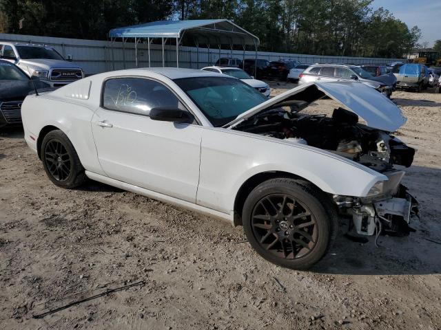 1ZVBP8AMXE5319353 - 2014 FORD MUSTANG WHITE photo 4