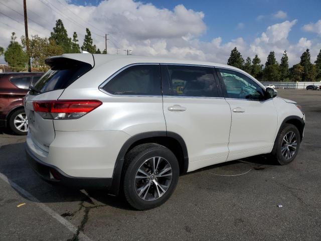 5TDBZRFH3JS489654 - 2018 TOYOTA HIGHLANDER LE WHITE photo 3