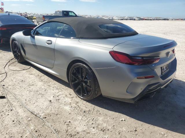 WBAFY4C04PCM43263 - 2023 BMW M850XI Gümüş fotoğraf 2