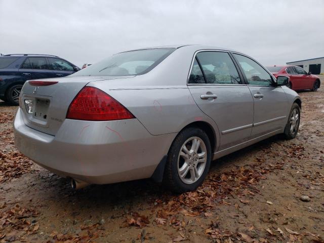 1HGCM56757A159640 - 2007 HONDA ACCORD EX SILVER photo 3