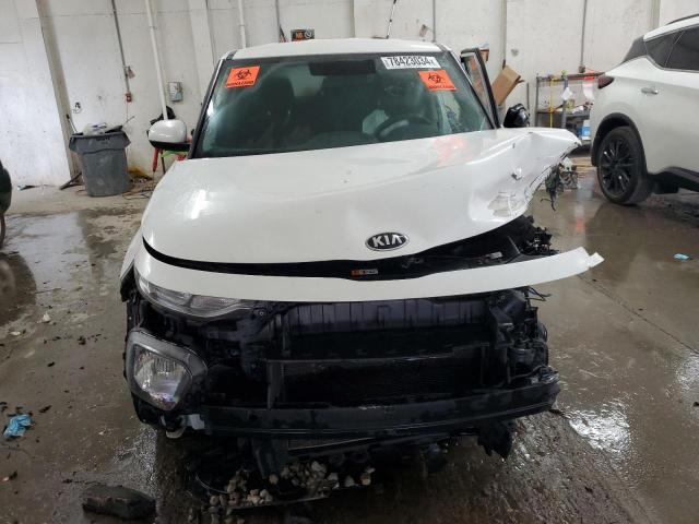 KNDJ23AU4L7714839 - 2020 KIA SOUL LX WHITE photo 5