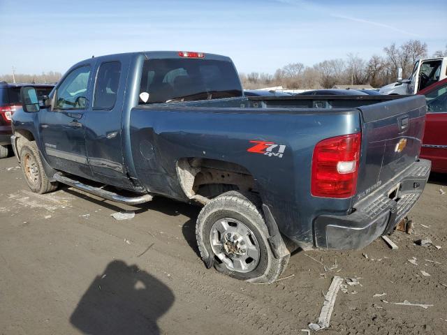 1GC2KXCG3DZ220335 - 2013 CHEVROLET SILVERADO K2500 HEAVY DUTY LT BLUE photo 2