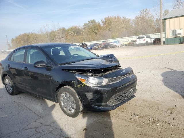 3KPA24AD9NE458383 - 2022 KIA RIO LX BLACK photo 4