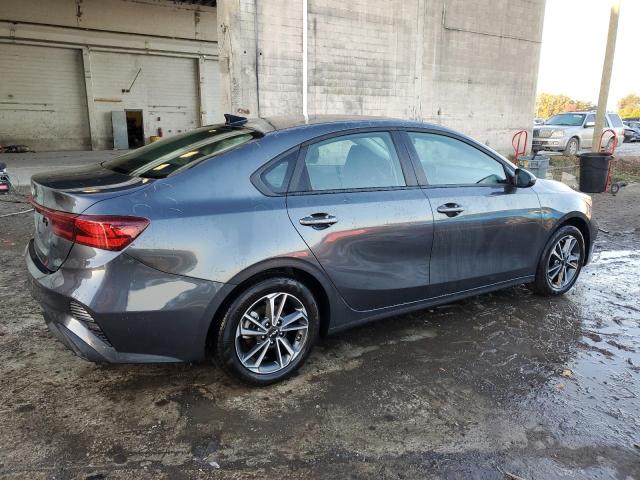 3KPF24AD2RE774784 - 2024 KIA FORTE LX GRAY photo 3