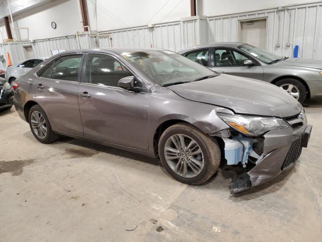 4T1BF1FK1HU451699 - 2017 TOYOTA CAMRY LE GRAY photo 4